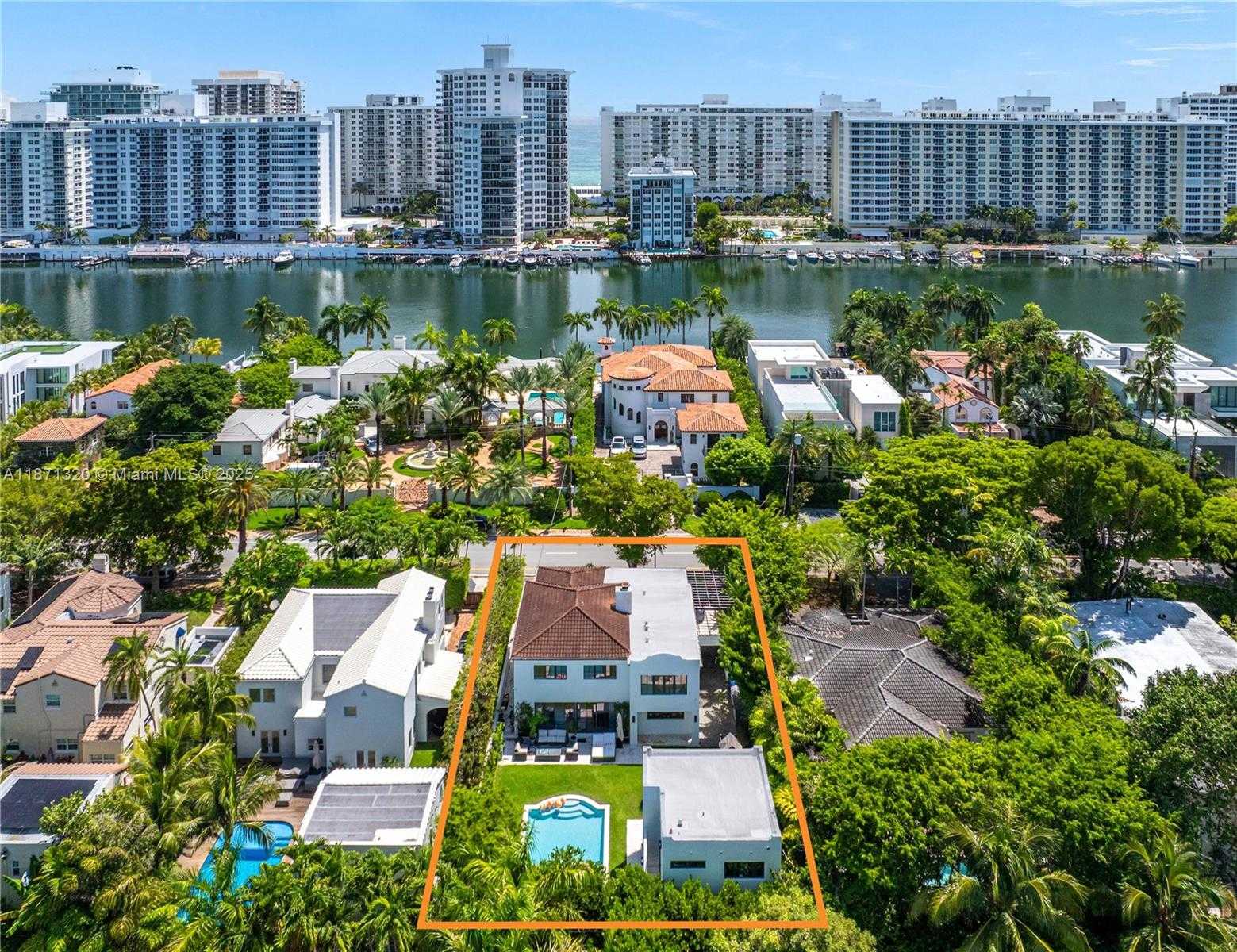 Small Image of 5728 PINE TREE DR, Miami Beach Number 45