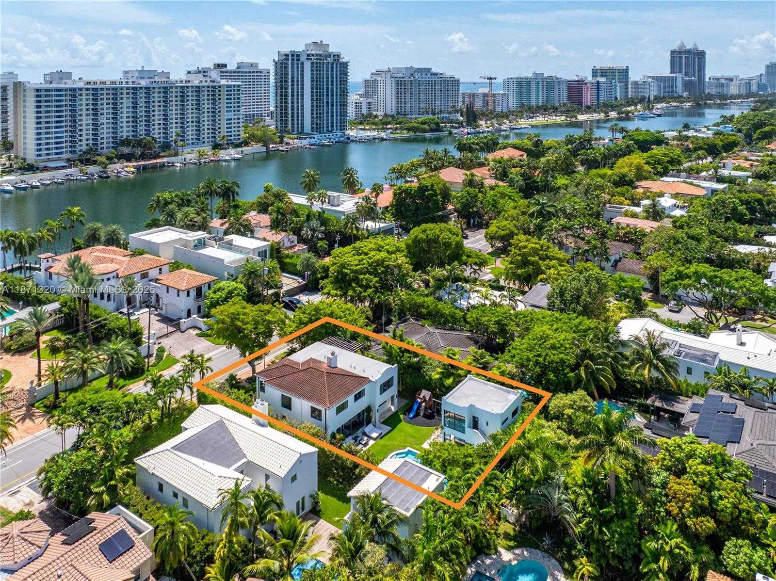 Small Image of 5728 PINE TREE DR, Miami Beach Number 48