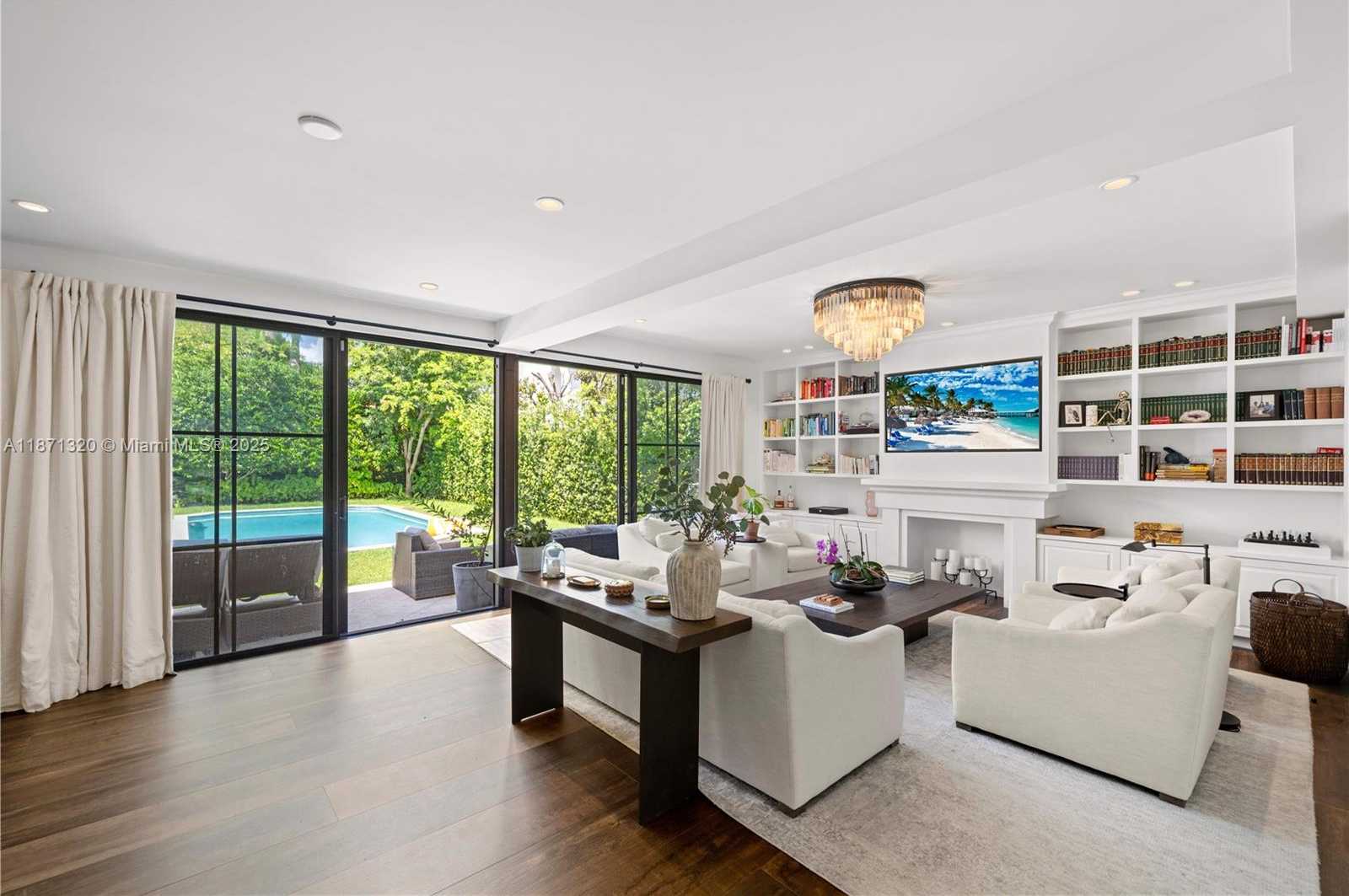 Small Image of 5728 PINE TREE DR, Miami Beach Number 9