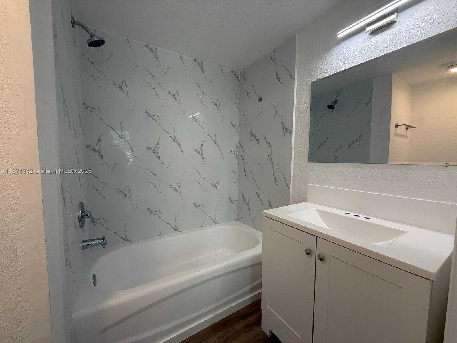 Small Image of 424 NORTH WEST 84TH ST #424, Miami Number 11