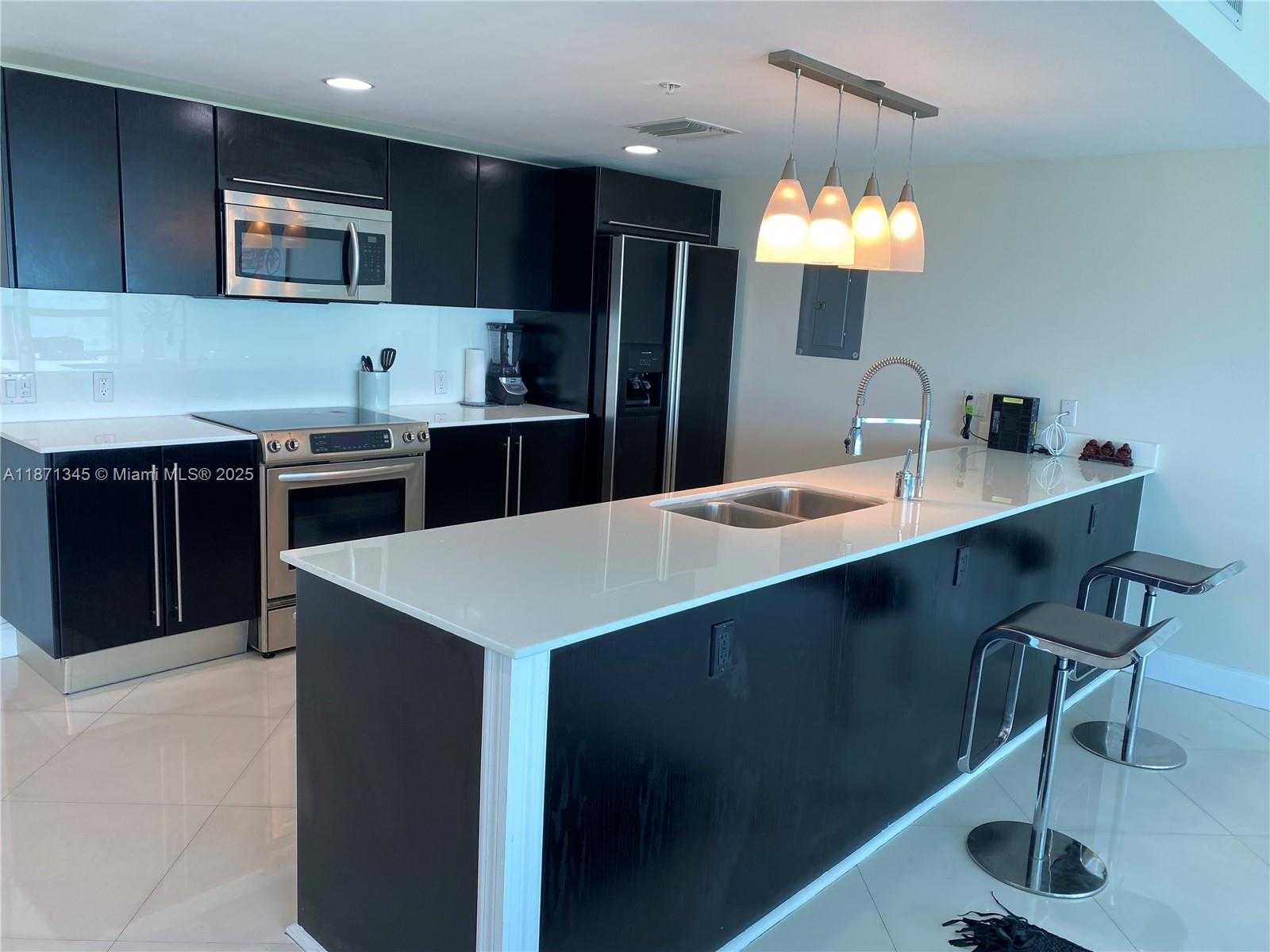 Small Image of 665 NORTH EAST 25TH ST #1702, Miami Number 3