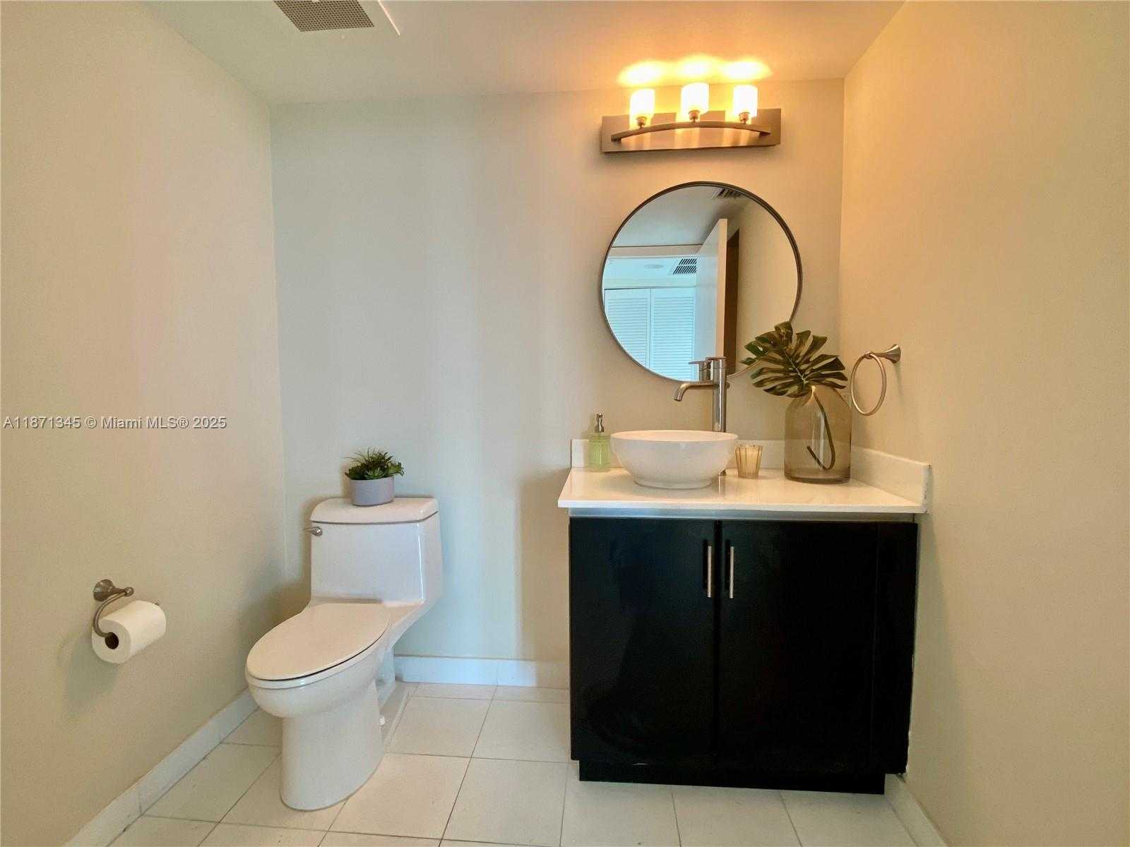 Small Image of 665 NORTH EAST 25TH ST #1702, Miami Number 8
