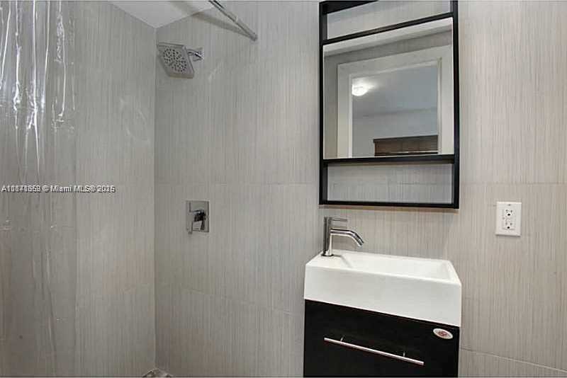 Small Image of 1125 9TH ST #1, Miami Beach Number 10