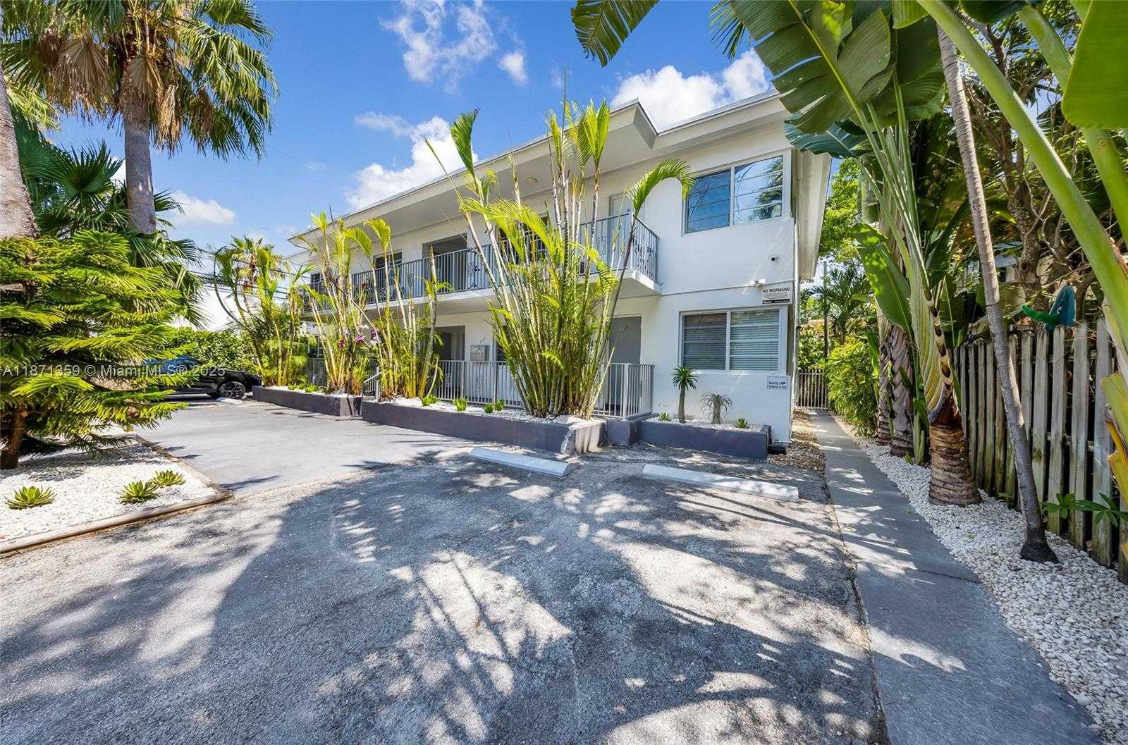 Small Image of 1125 9TH ST #1, Miami Beach Number 13