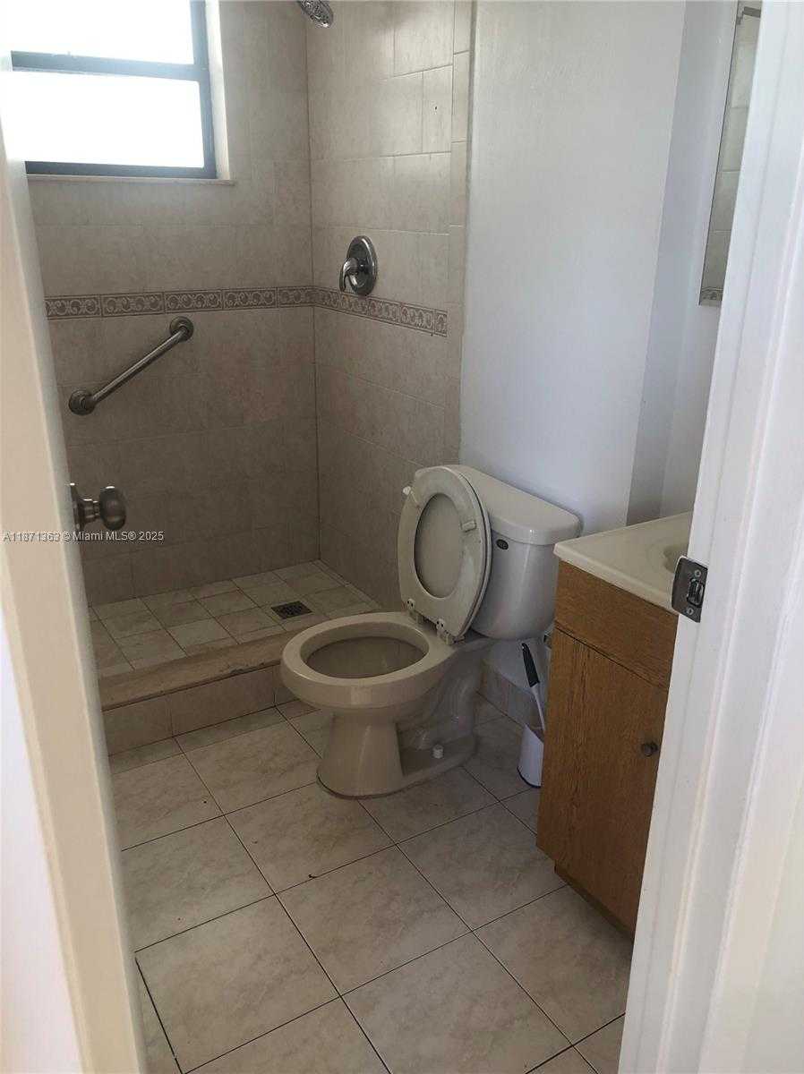 Small Image of 8100 BYRON AVE #509, Miami Beach Number 12