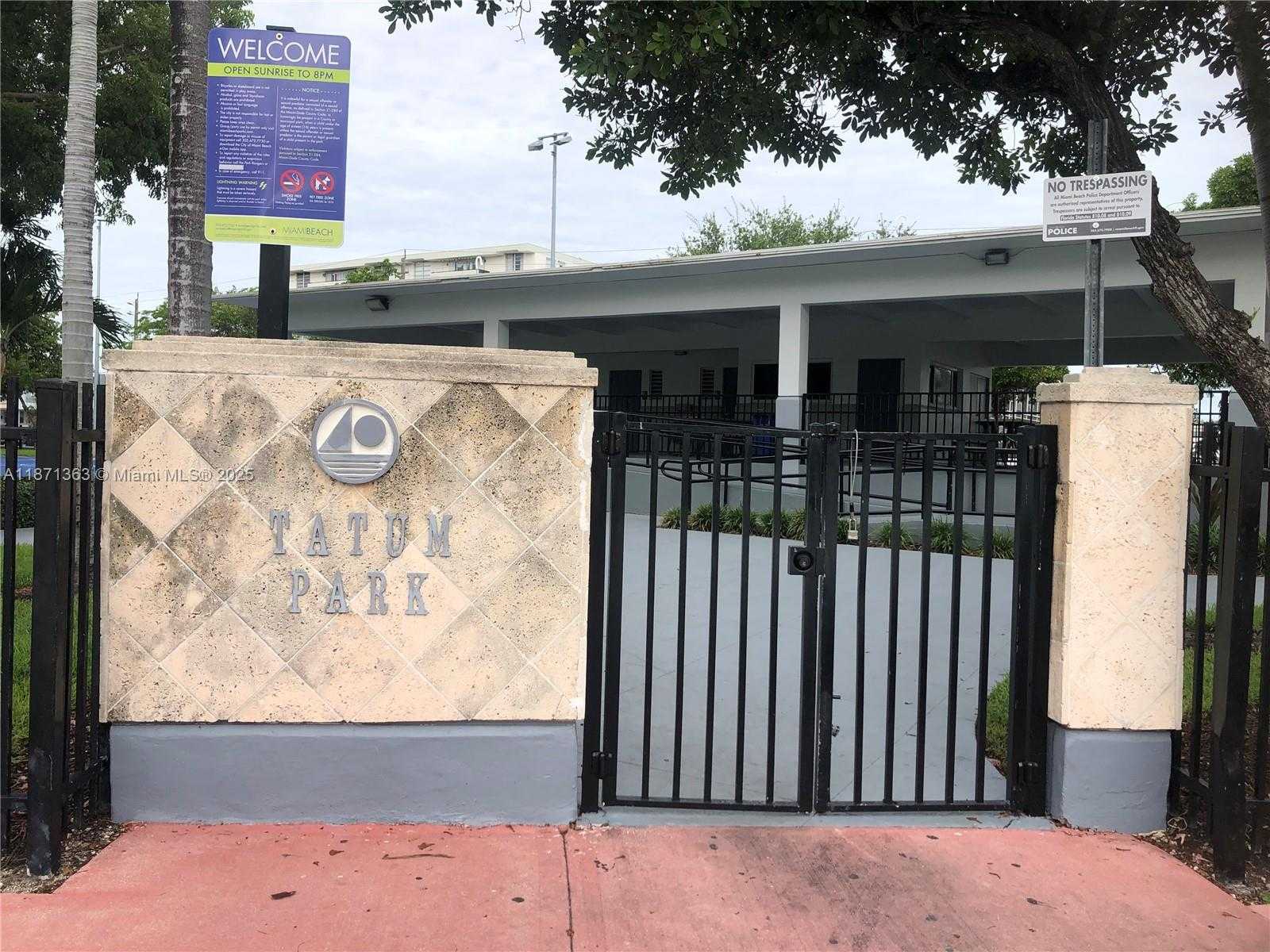 Small Image of 8100 BYRON AVE #509, Miami Beach Number 18