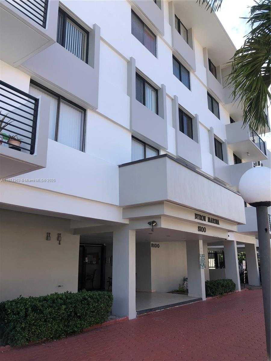Small Image of 8100 BYRON AVE #509, Miami Beach Number 2