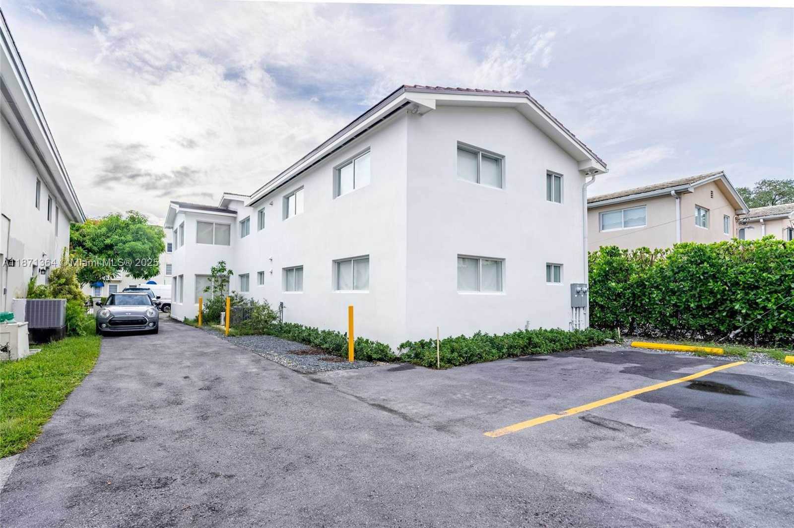 Small Image of 3160 SOUTH LE JEUNE RD #3160, Coral Gables Number 27