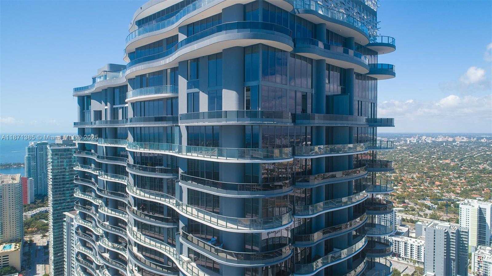 Small Image of 1000 BRICKELL PLAZA #4904, Miami Number 2