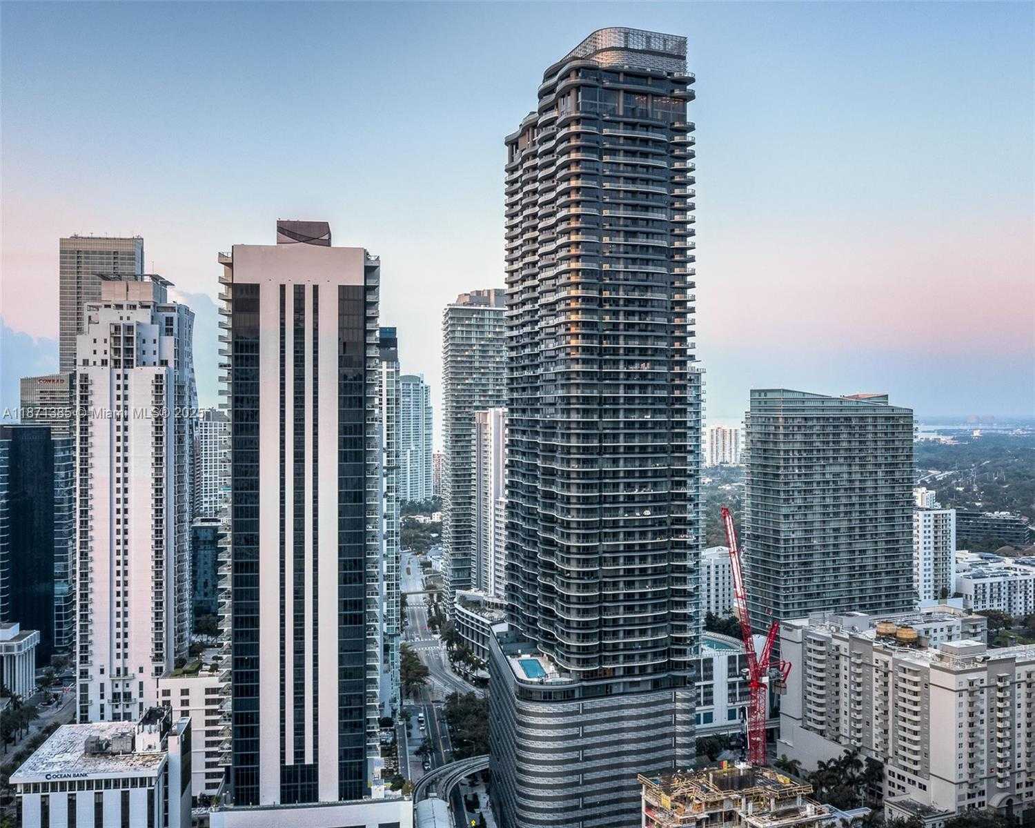 Small Image of 1000 BRICKELL PLAZA #4904, Miami Number 5