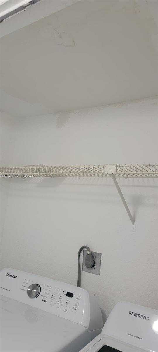 Small Image of 8323 NORTH WEST LAKE DR #404, Doral Number 9