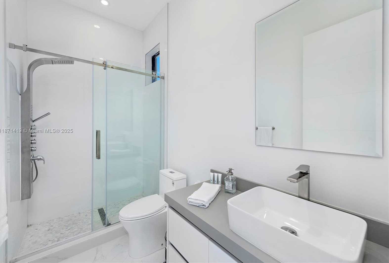 Small Image of 5420 SOUTH WEST 72ND AVE, Miami Number 19