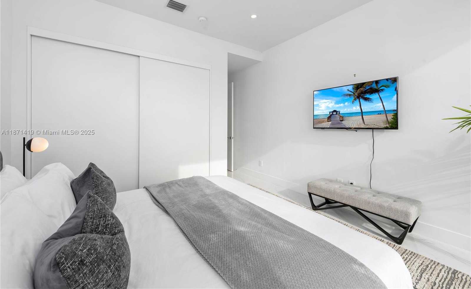 Small Image of 5420 SOUTH WEST 72ND AVE, Miami Number 20