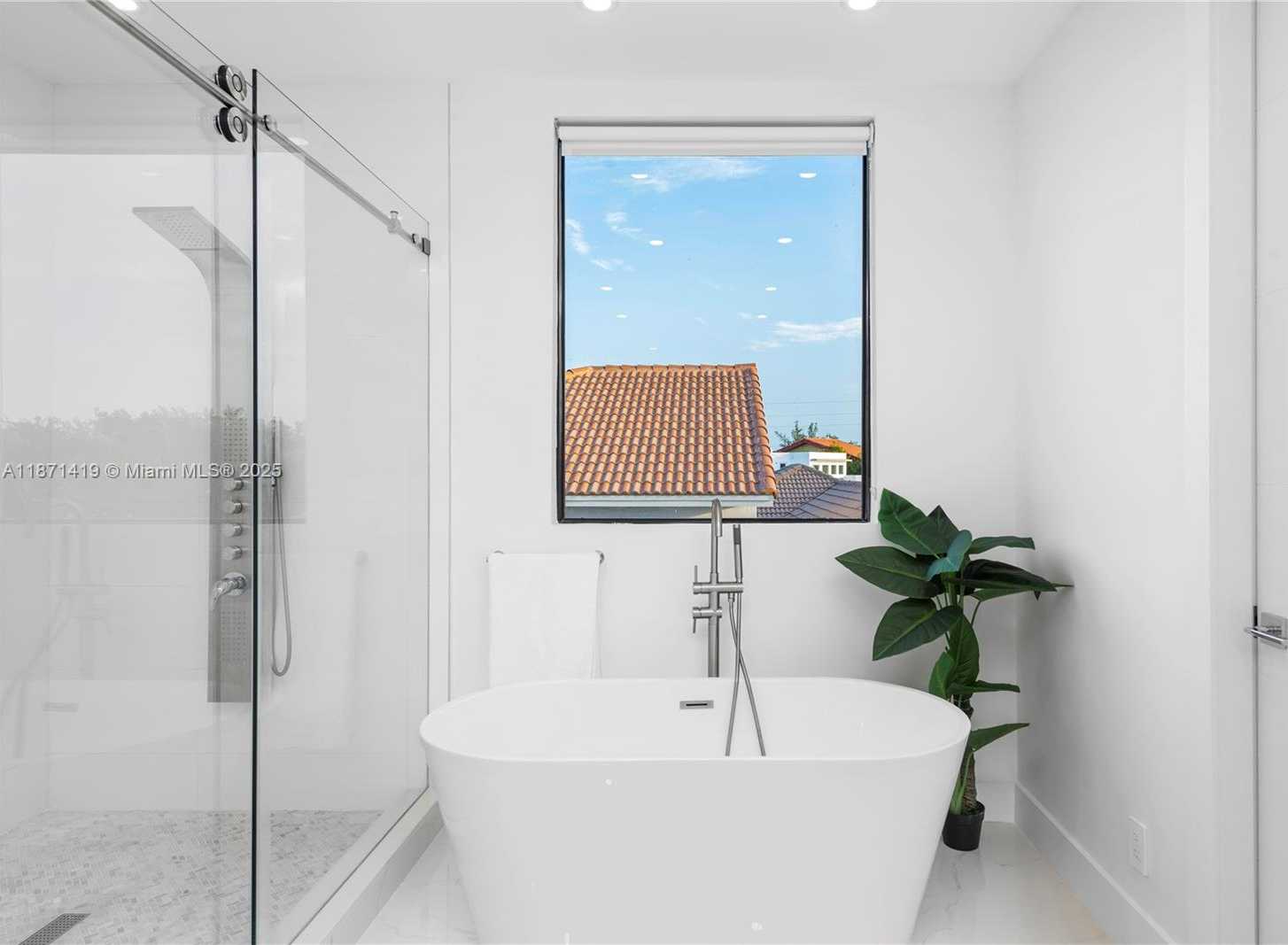 Small Image of 5420 SOUTH WEST 72ND AVE, Miami Number 40