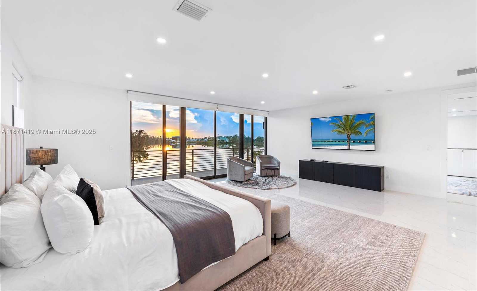 Small Image of 5420 SOUTH WEST 72ND AVE, Miami Number 41