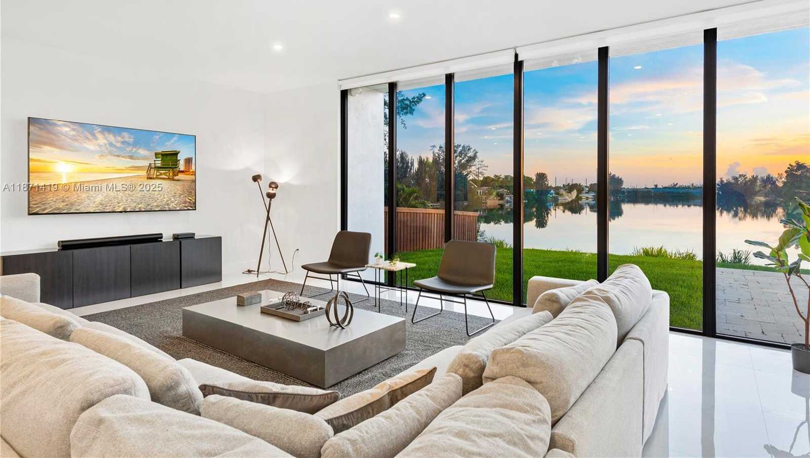 Small Image of 5420 SOUTH WEST 72ND AVE, Miami Number 44