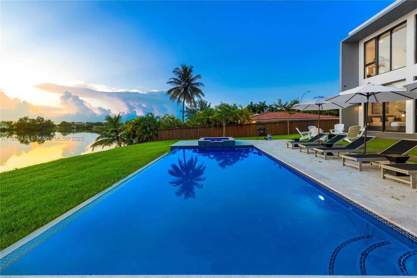 Small Image of 5420 SOUTH WEST 72ND AVE, Miami Number 47