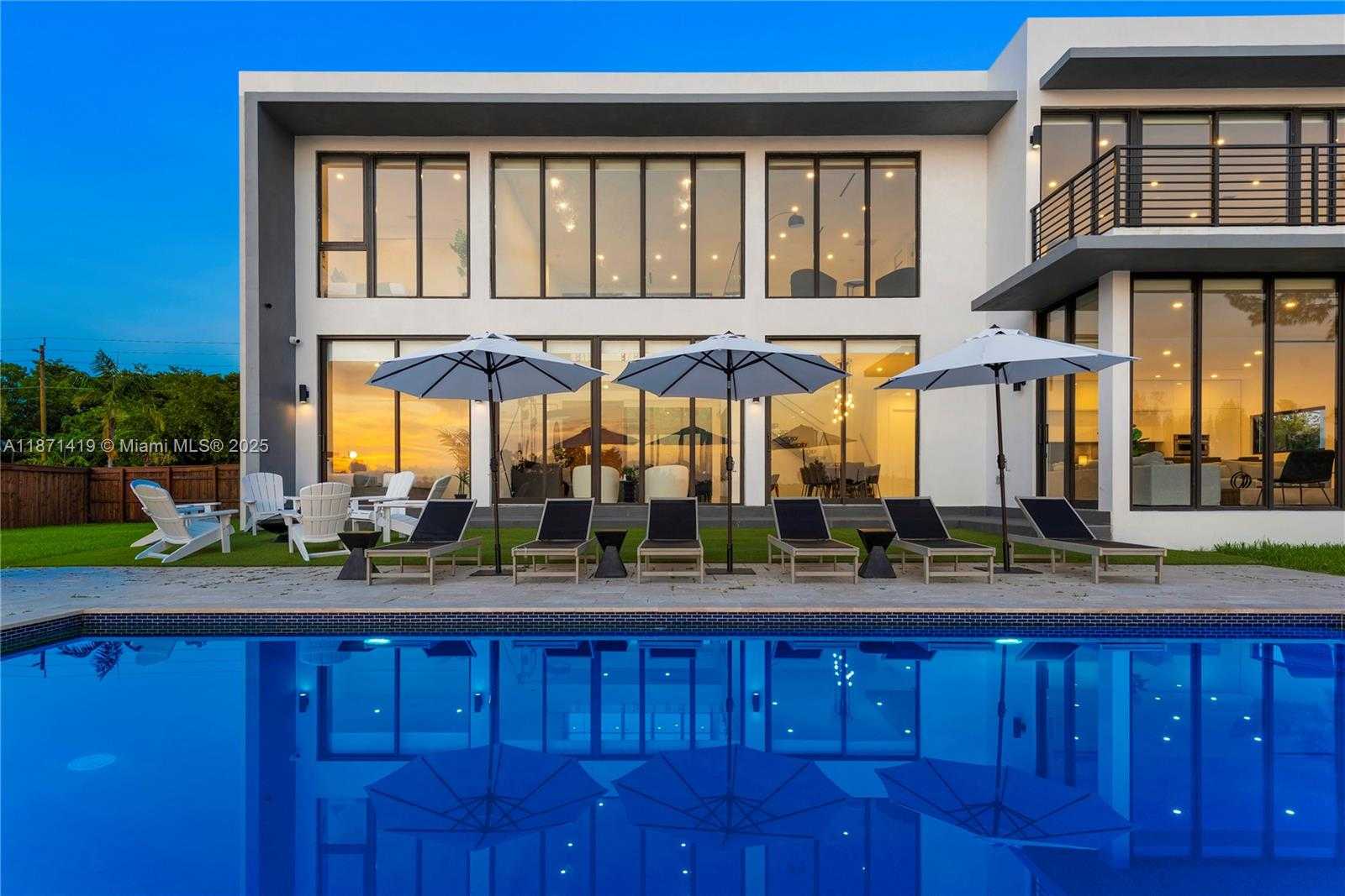 Small Image of 5420 SOUTH WEST 72ND AVE, Miami Number 48