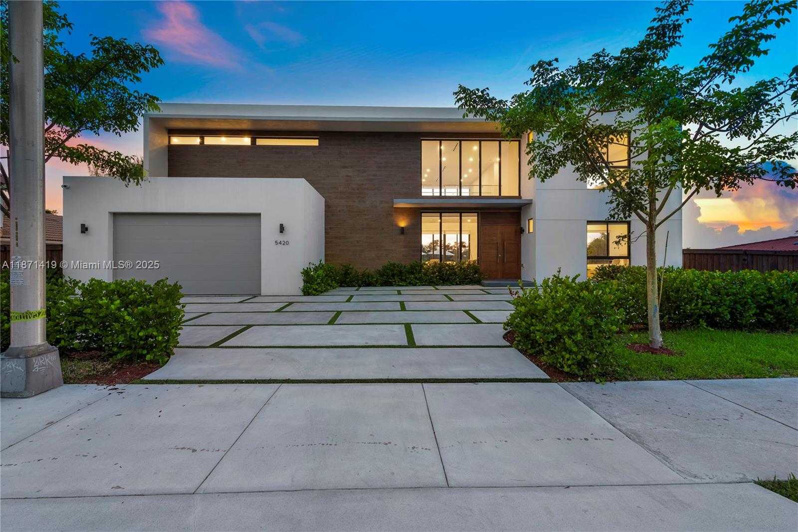 Small Image of 5420 SOUTH WEST 72ND AVE, Miami Number 51