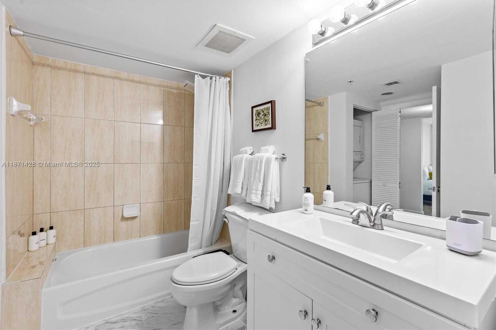 Small Image of 1750 NORTH BAYSHORE DR #1811, Miami Number 13