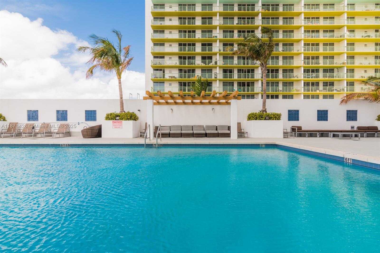 Small Image of 1750 NORTH BAYSHORE DR #1811, Miami Number 22
