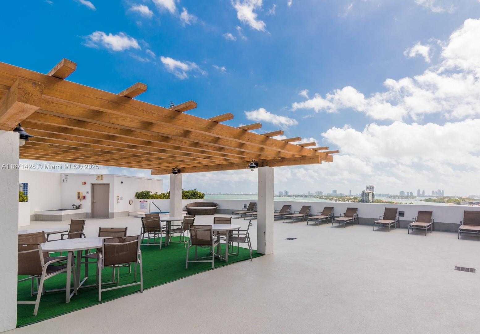 Small Image of 1750 NORTH BAYSHORE DR #1811, Miami Number 24