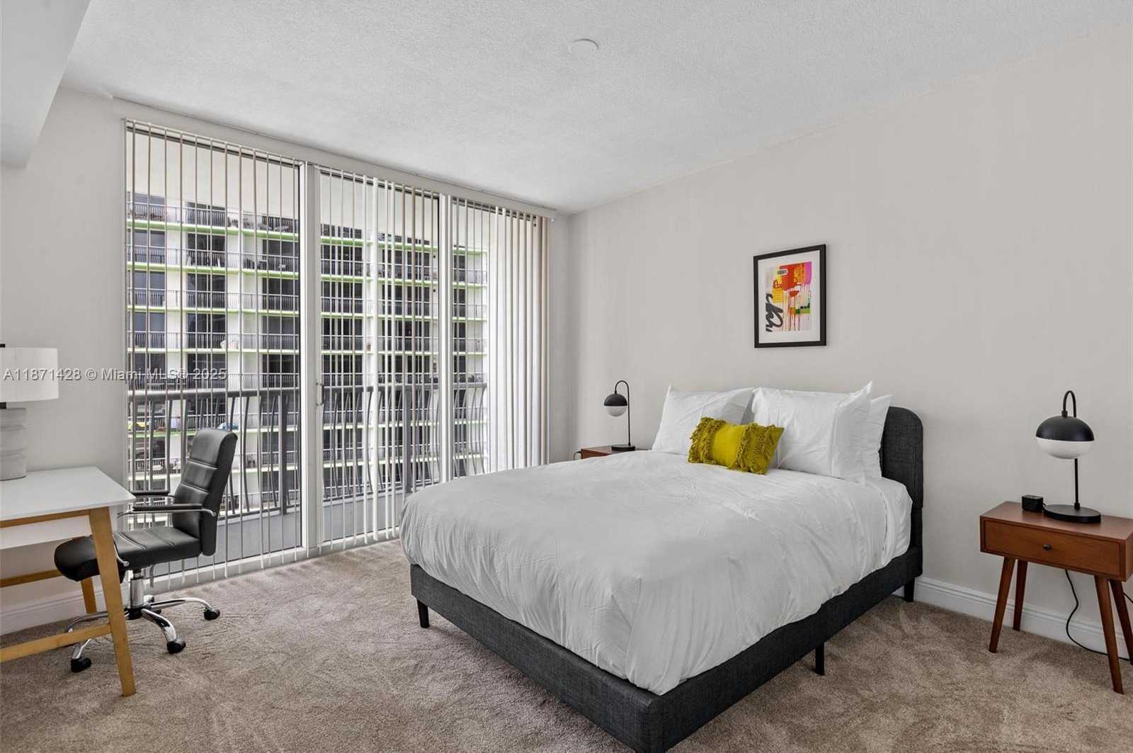 Small Image of 1750 NORTH BAYSHORE DR #1811, Miami Number 8