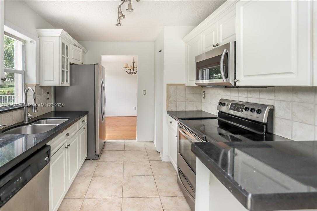 Small Image of Pembroke Pines Number 2
