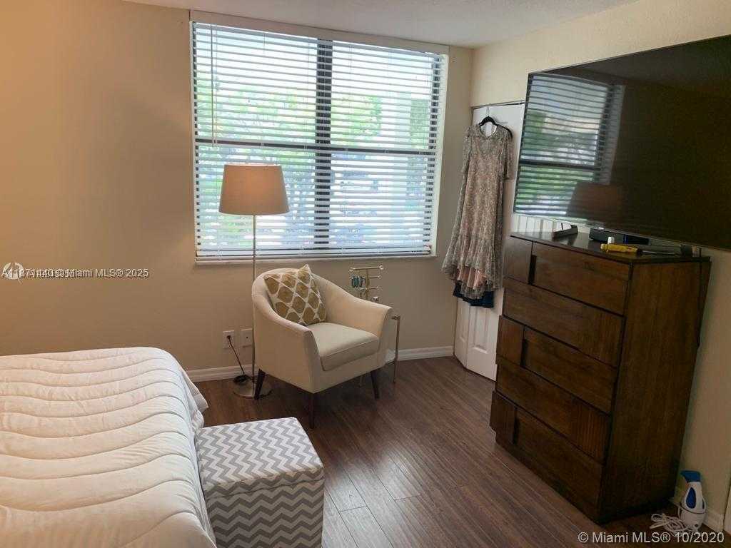 Small Image of 20200 WEST COUNTRY CLUB DR #104, Aventura Number 15