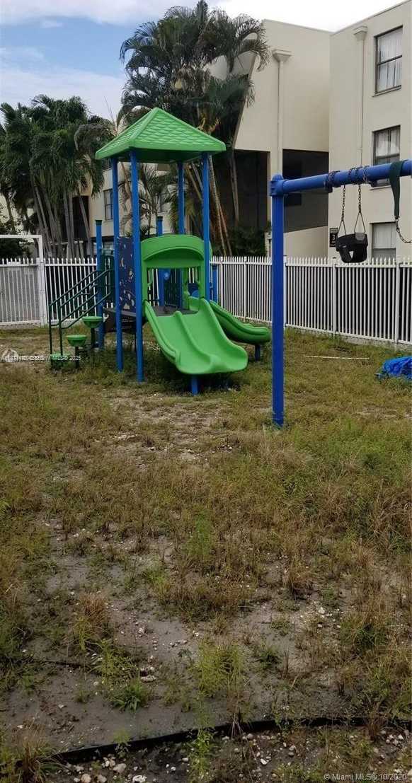 Small Image of 20200 WEST COUNTRY CLUB DR #104, Aventura Number 20