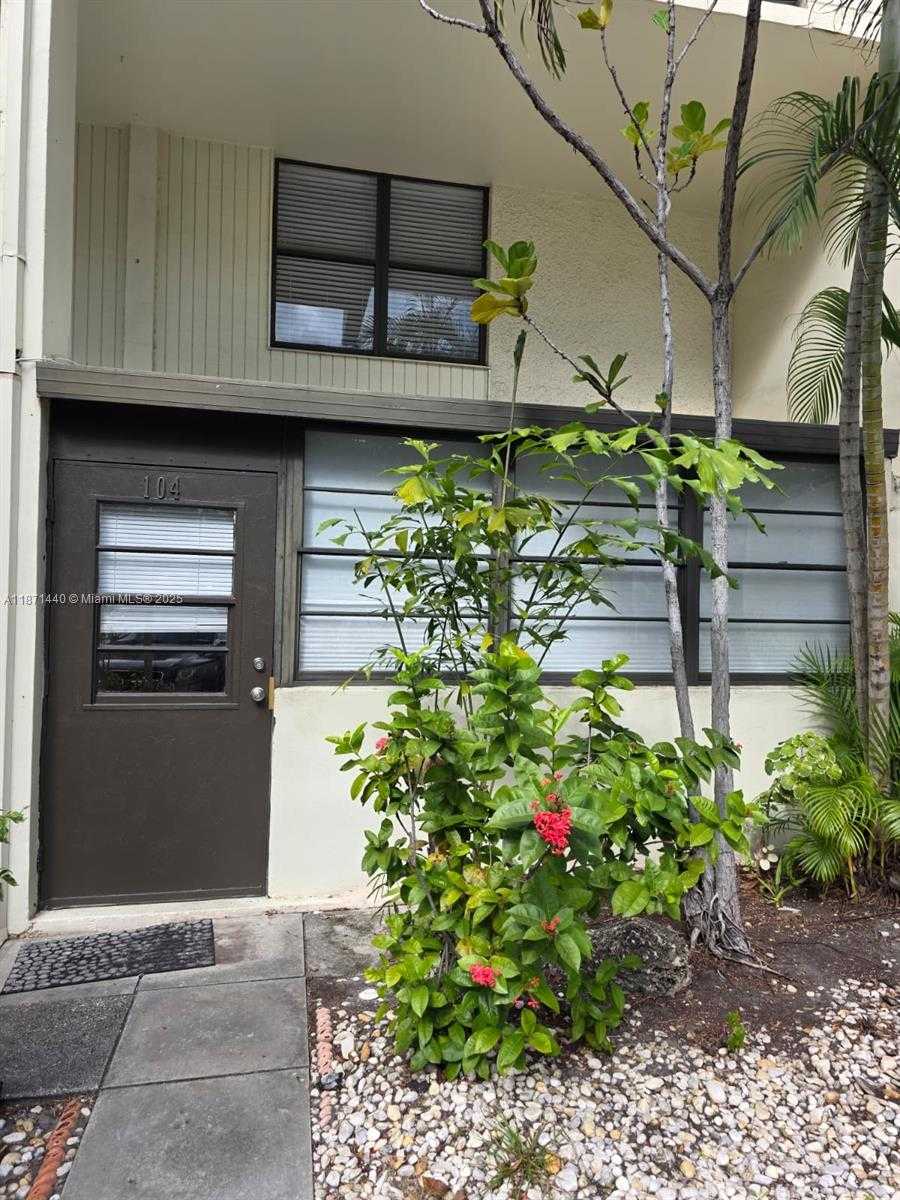 Small Image of 20200 WEST COUNTRY CLUB DR #104, Aventura Number 38