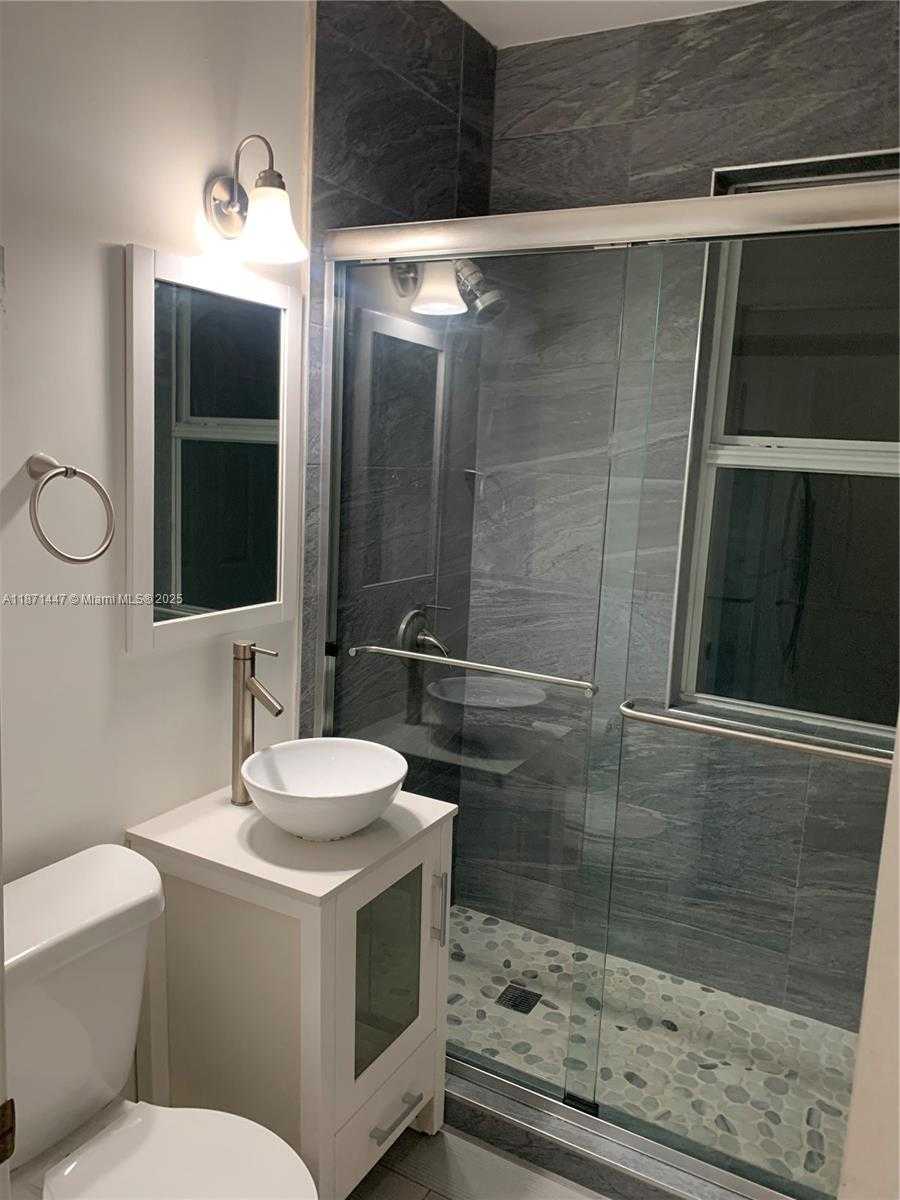 Small Image of 712 SOUTH WEST 56 AV #6, Coral Gables Number 4