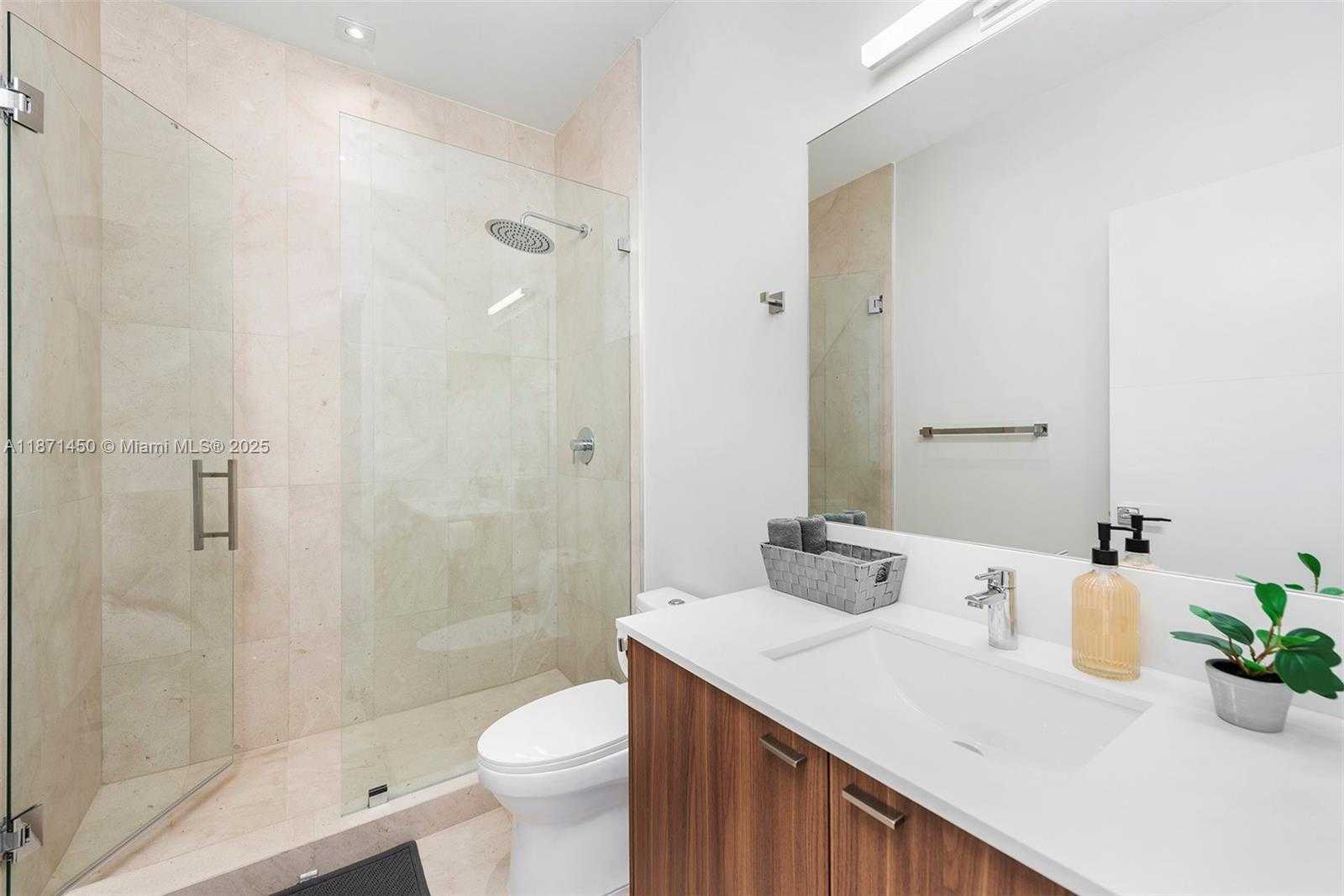 Small Image of 850 WASHINGTON ST, Hollywood Number 44