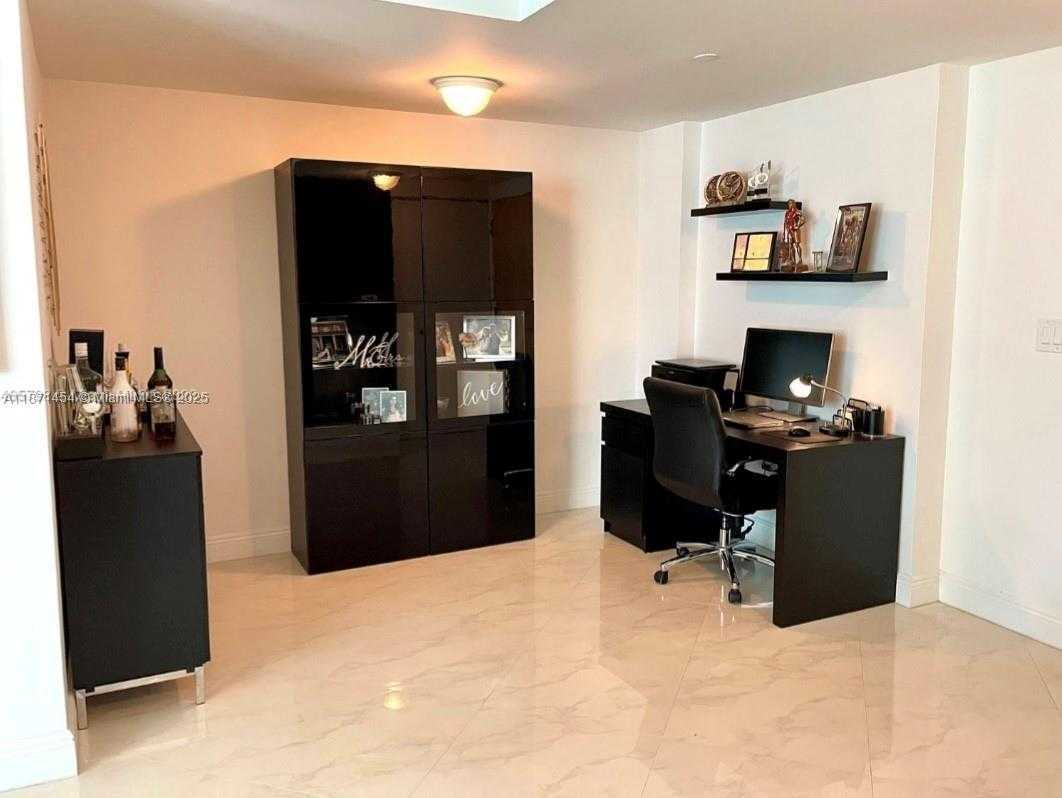 Small Image of 350 SOUTH MIAMI AVE #1808, Miami Number 6