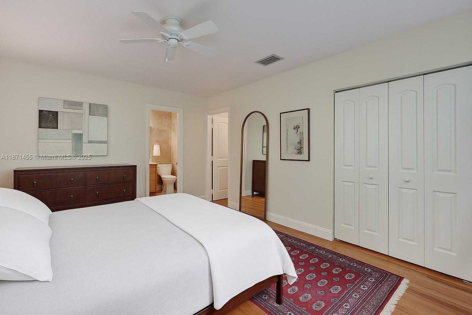 Small Image of 5620 ALHAMBRA CIR, Coral Gables Number 14