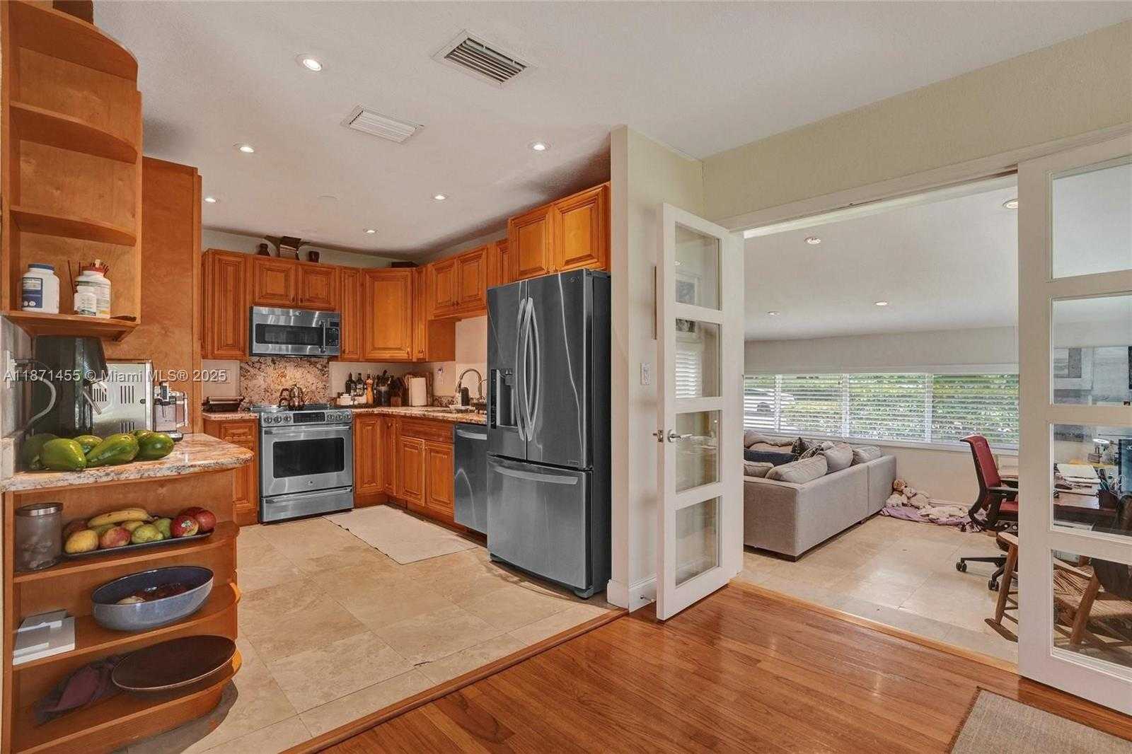 Small Image of 5620 ALHAMBRA CIR, Coral Gables Number 6