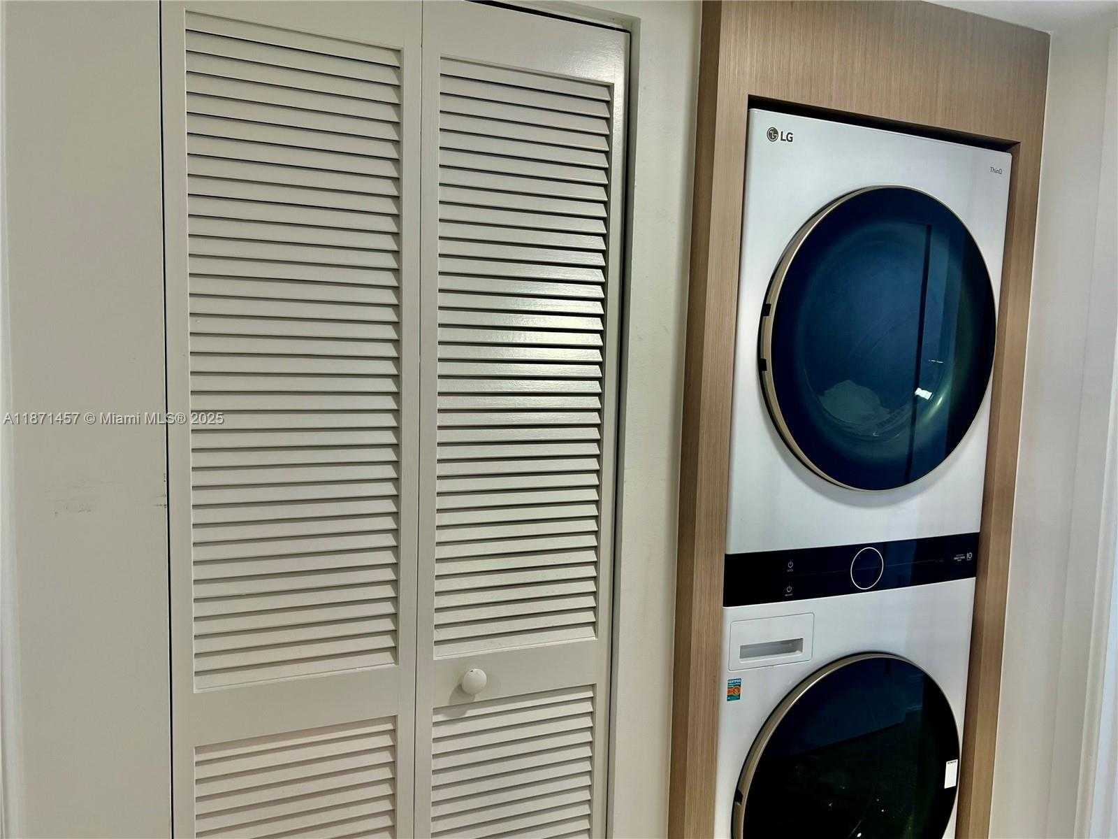 Small Image of 2951 SOUTH BAYSHORE DR #913, Miami Number 10