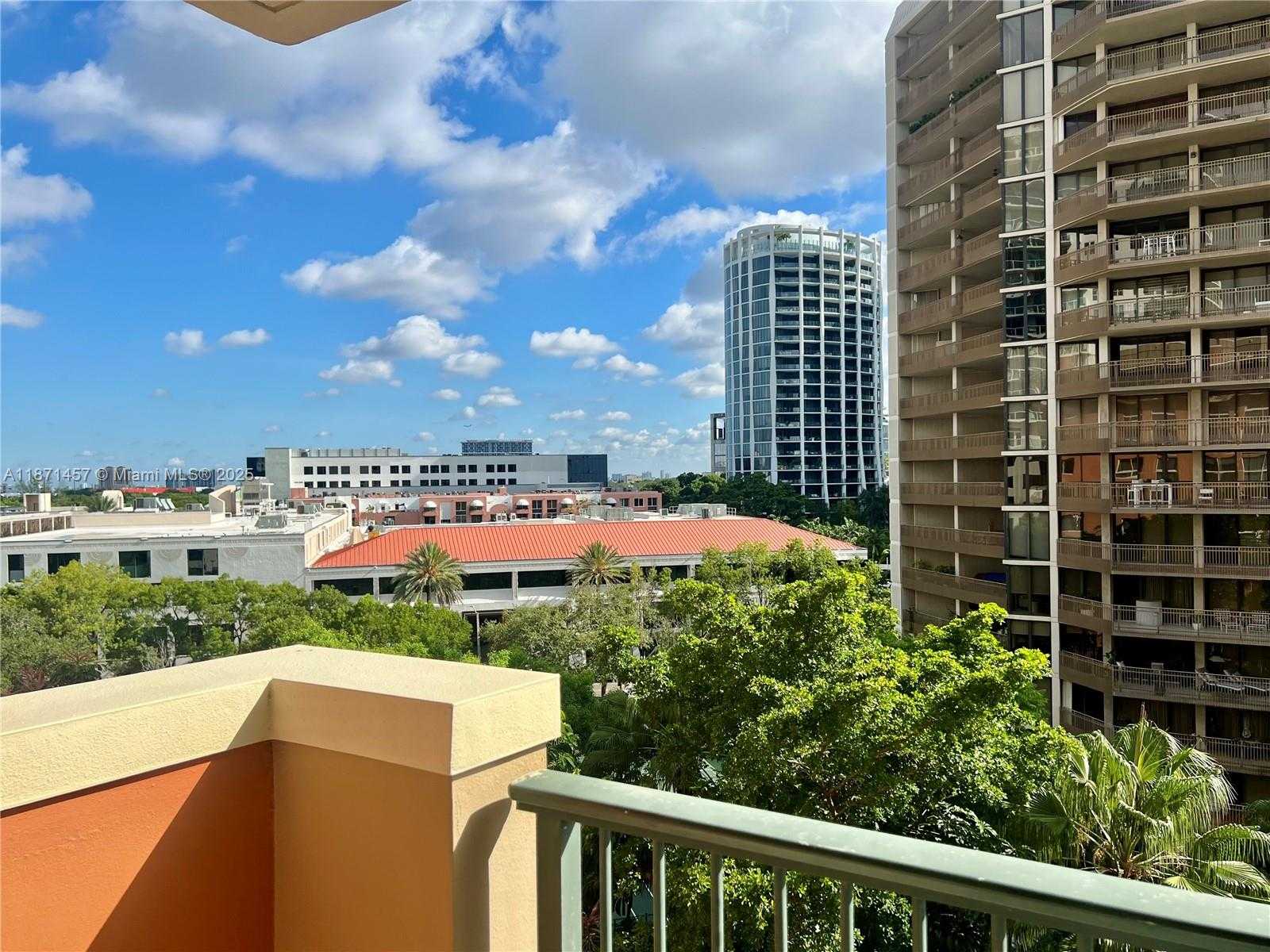 Small Image of 2951 SOUTH BAYSHORE DR #913, Miami Number 12