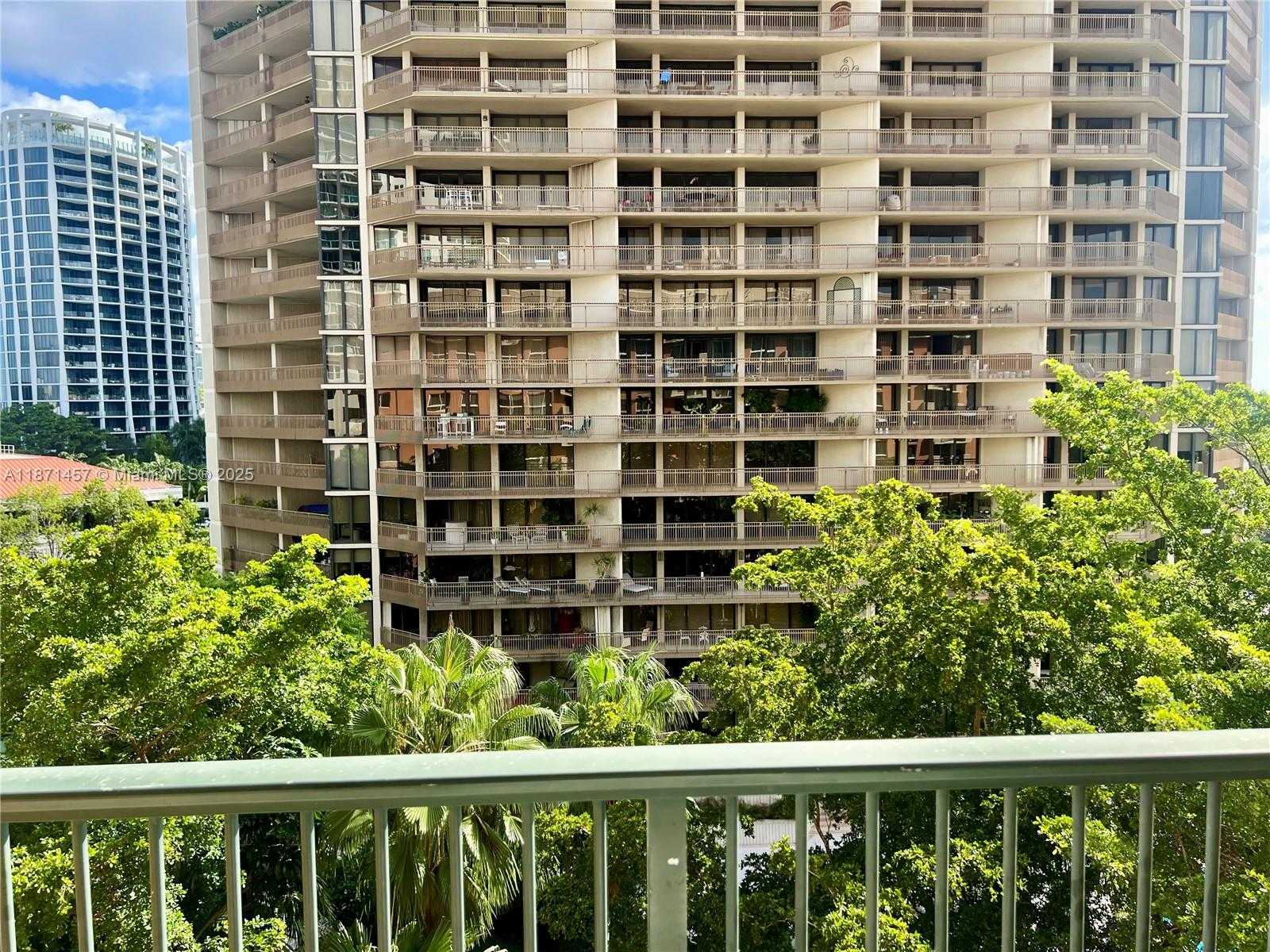 Small Image of 2951 SOUTH BAYSHORE DR #913, Miami Number 13