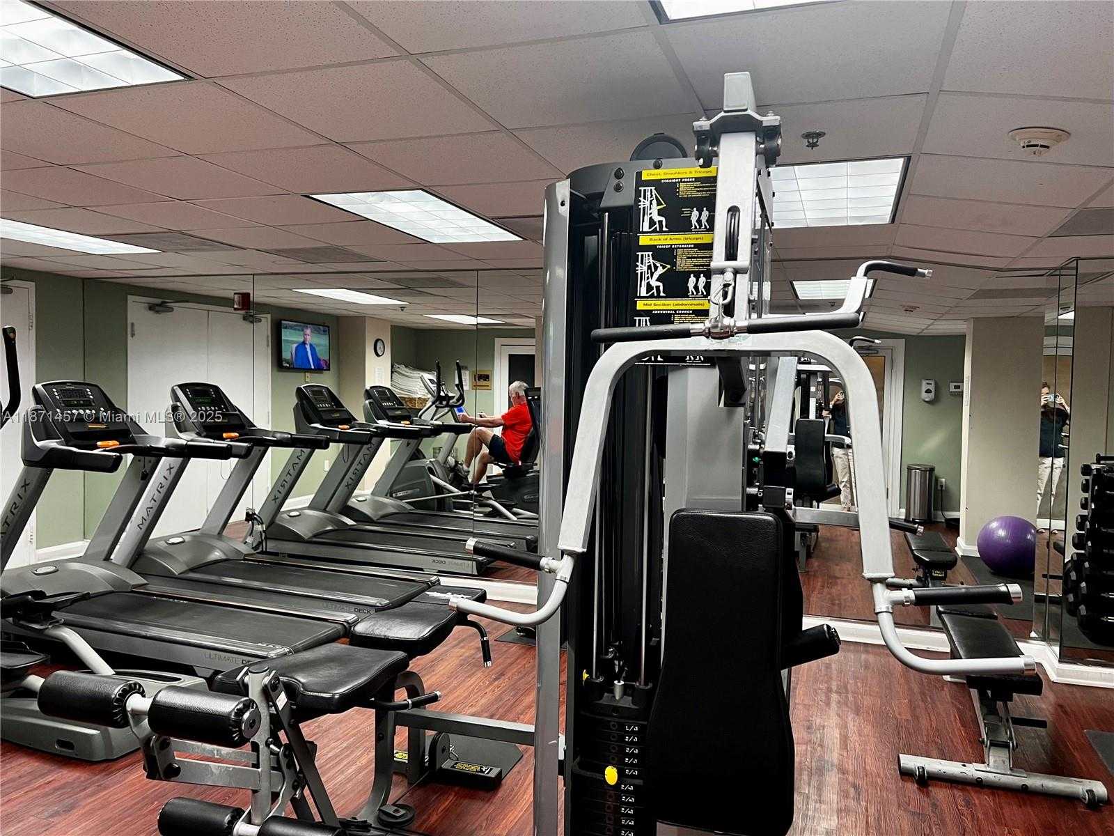 Small Image of 2951 SOUTH BAYSHORE DR #913, Miami Number 19