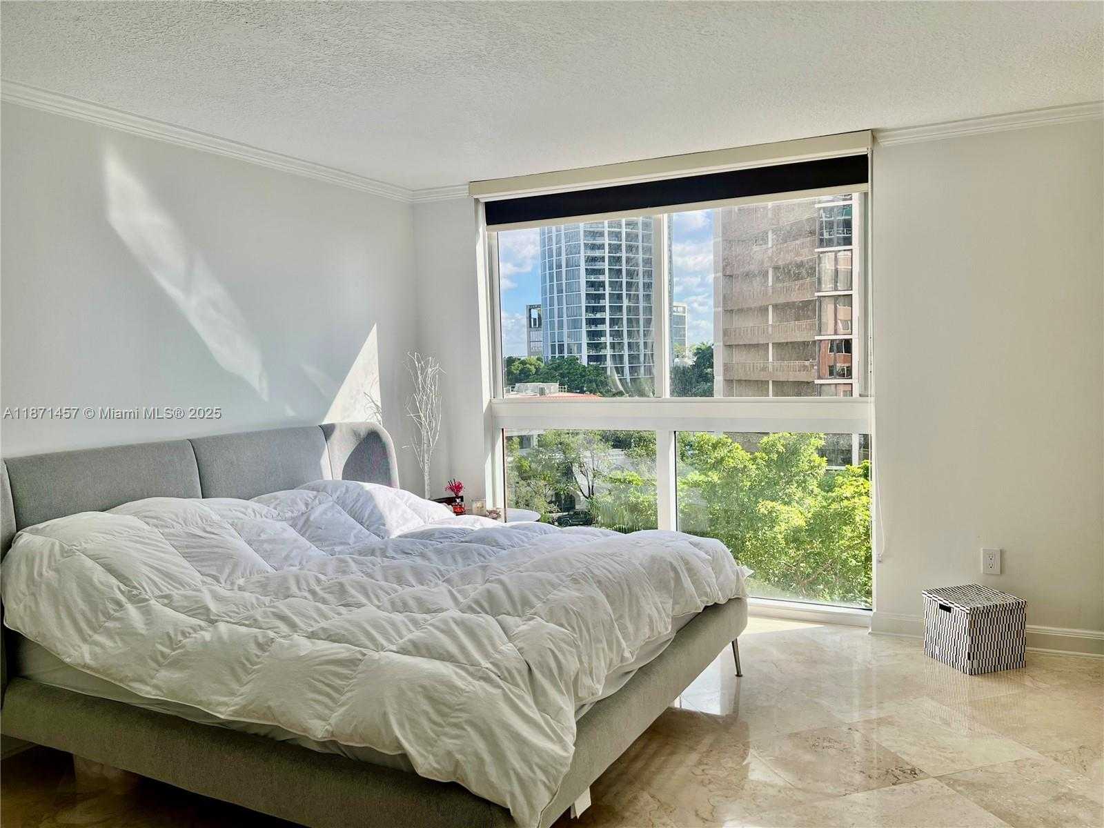 Small Image of 2951 SOUTH BAYSHORE DR #913, Miami Number 7