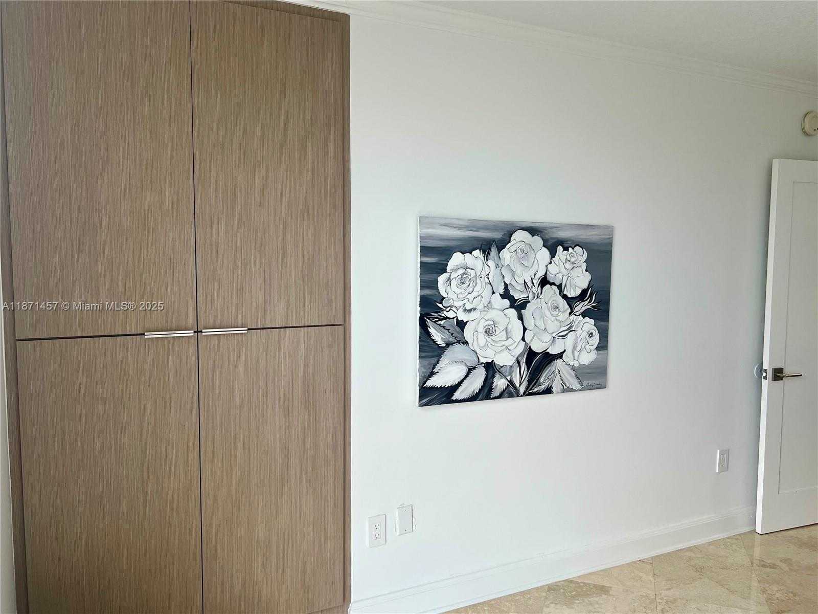 Small Image of 2951 SOUTH BAYSHORE DR #913, Miami Number 9