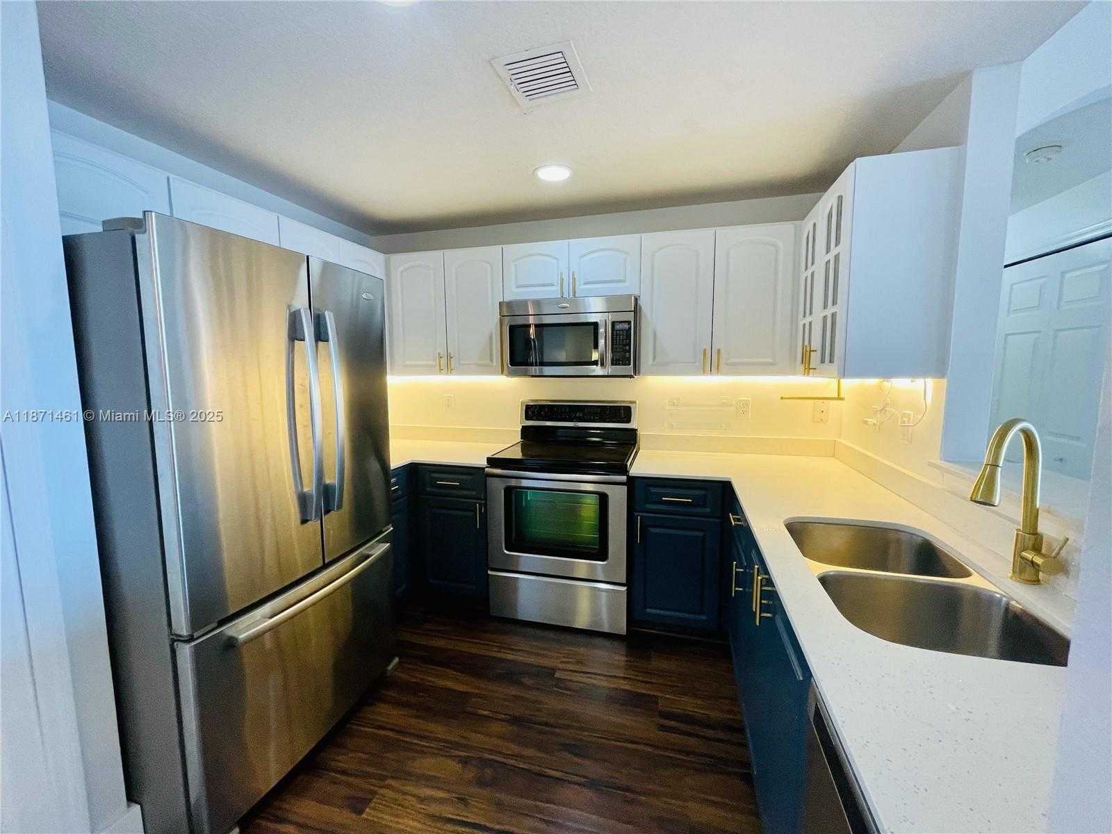 Small Image of 6560 NORTH WEST 114TH AVE #538, Doral Number 19
