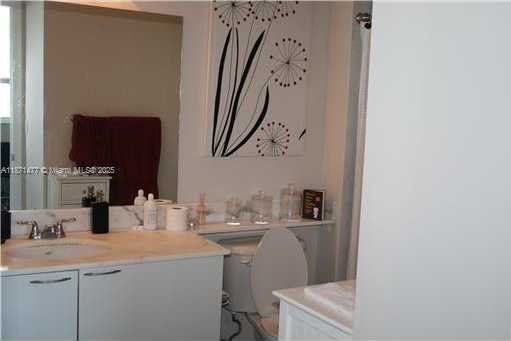 Small Image of 234 NORTH EAST 3 ST #902, Miami Number 21