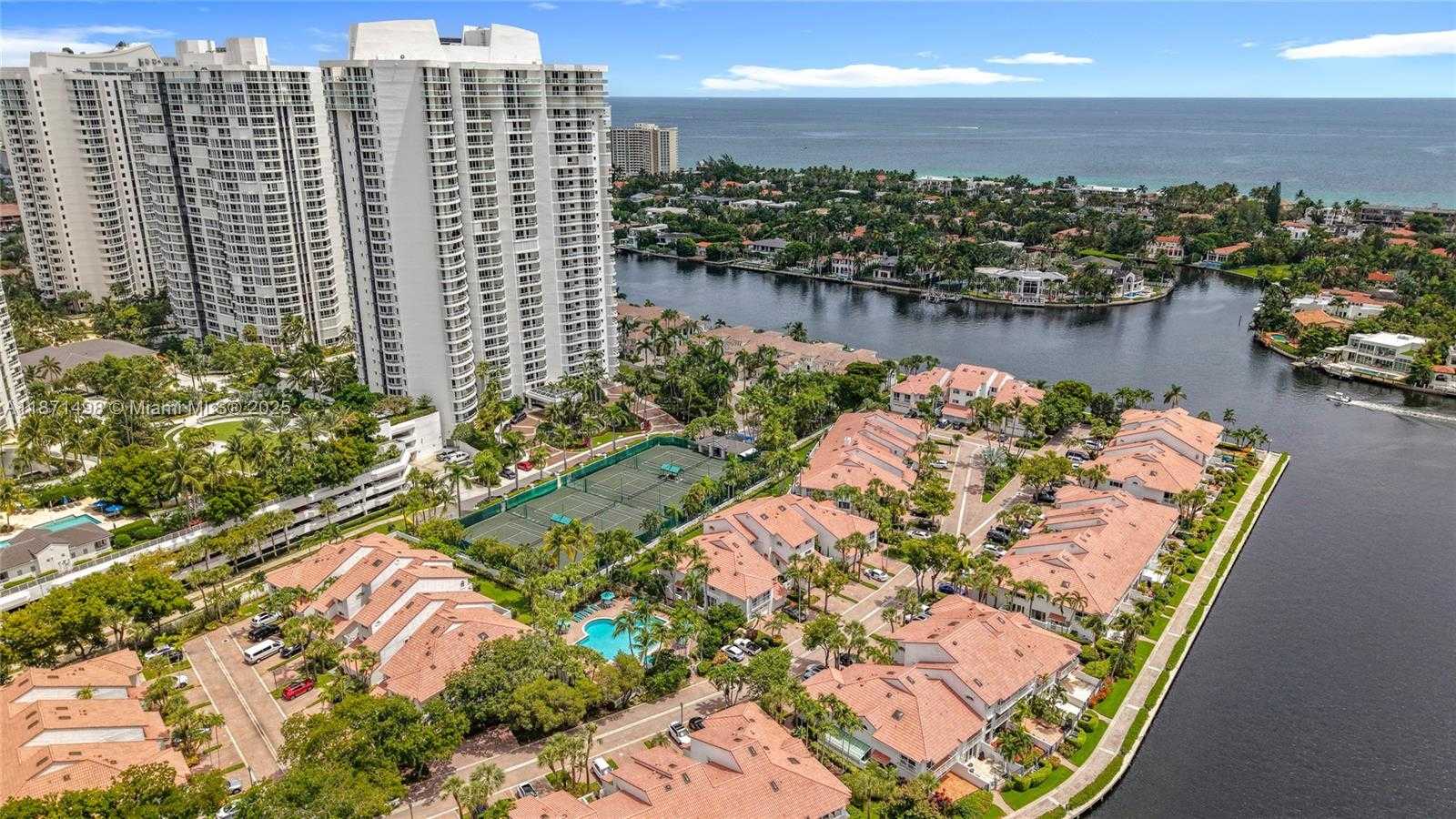 Small Image of Aventura Number 69