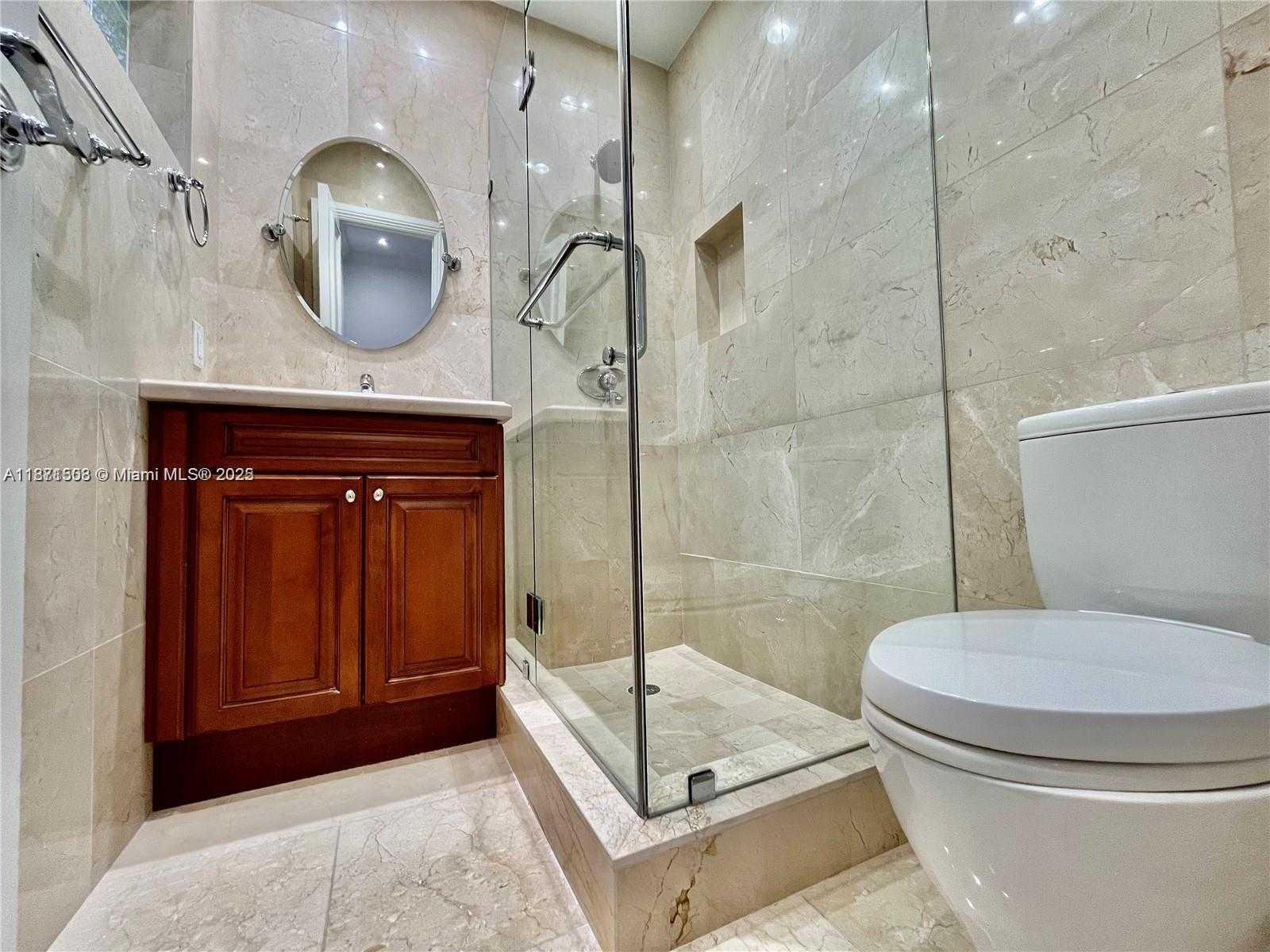 Small Image of 616 TIZIANO AVE, Coral Gables Number 12