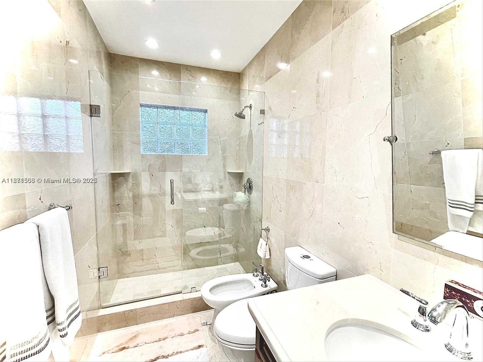 Small Image of 616 TIZIANO AVE, Coral Gables Number 15