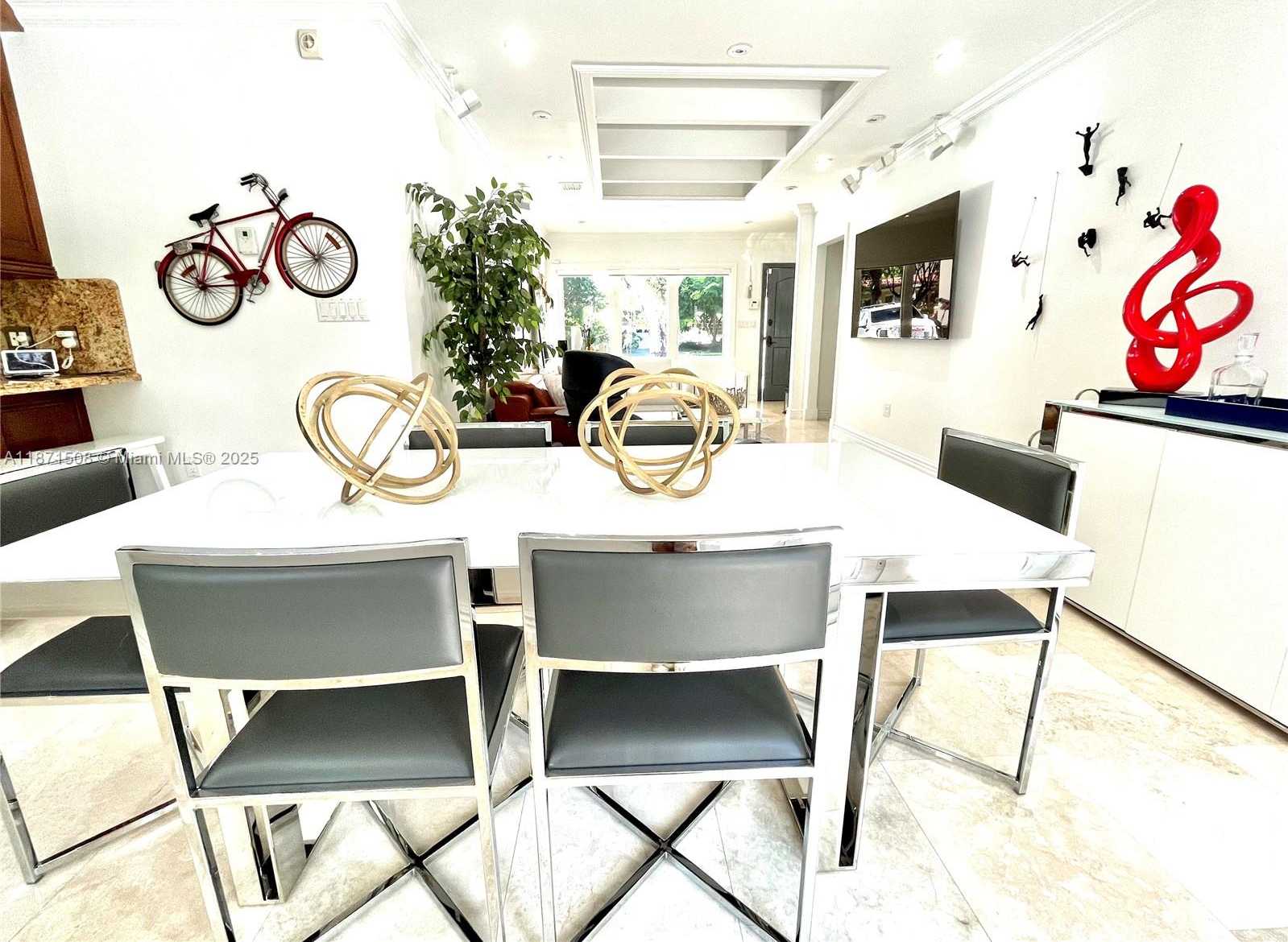 Small Image of 616 TIZIANO AVE, Coral Gables Number 20