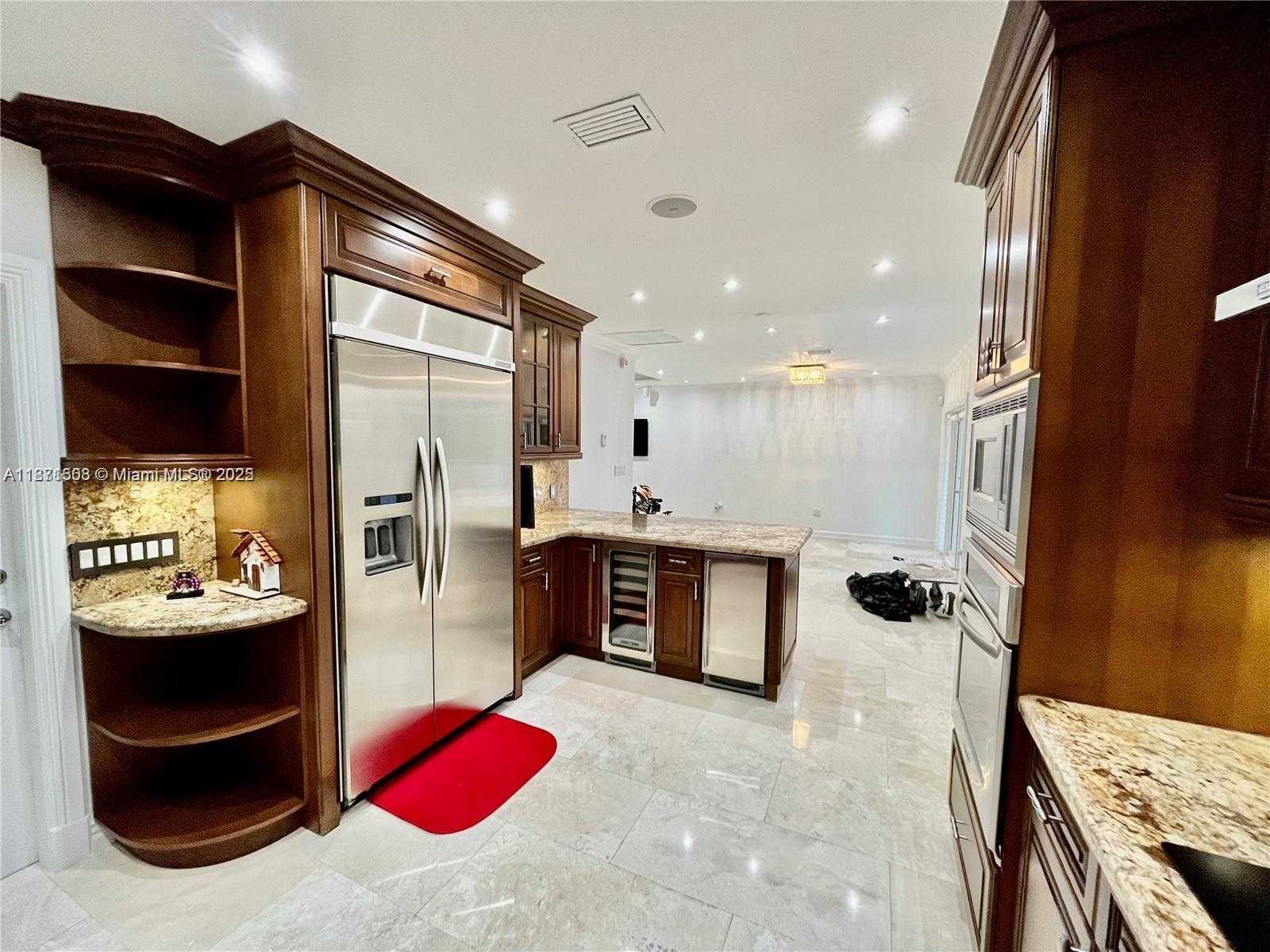 Small Image of 616 TIZIANO AVE, Coral Gables Number 8