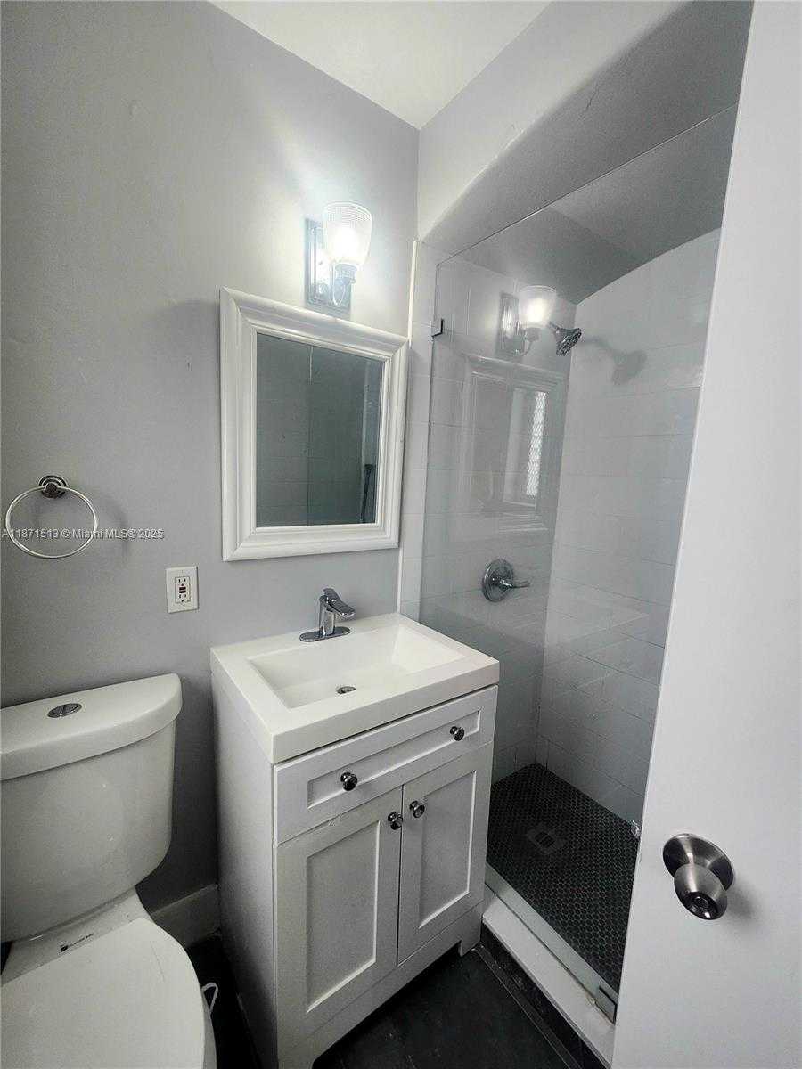 Small Image of 1557 EUCLID AVE #2, Miami Beach Number 11